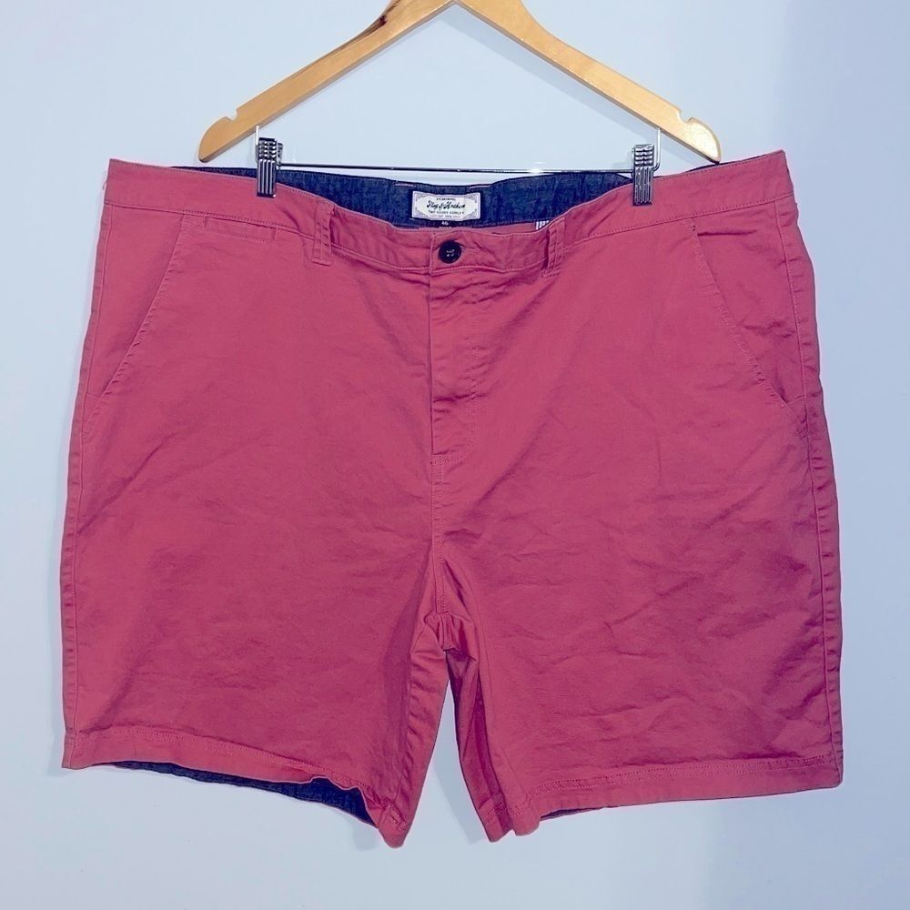 Flag & Anthem salmon Shorts Mens size 46 Flat Front shorts
